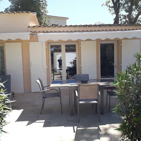 Bed & Breakfast La Bastide Du Bouchou 2*