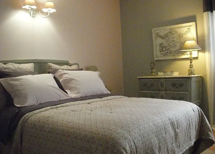 فندق مبيت وإفطار La Bastide Du Bouchou 4*