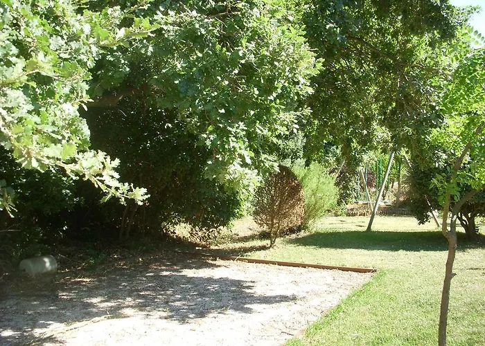 La Bastide Du Bouchou فندق مبيت وإفطار 4*
