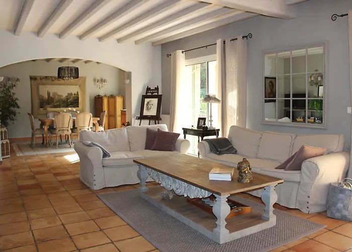La Bastide Du Bouchou فندق مبيت وإفطار 4*